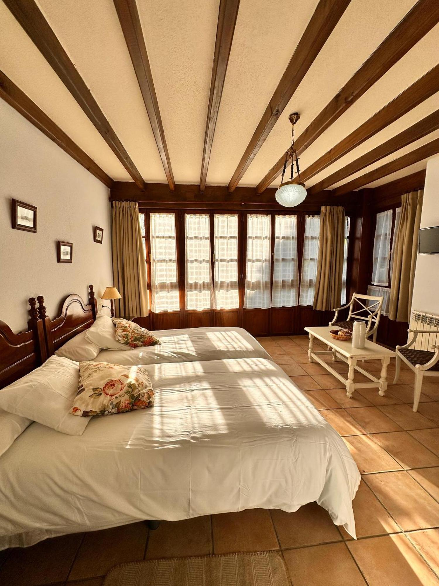 La Nozal De La Pena Guest House Villaviciosa  Phòng bức ảnh